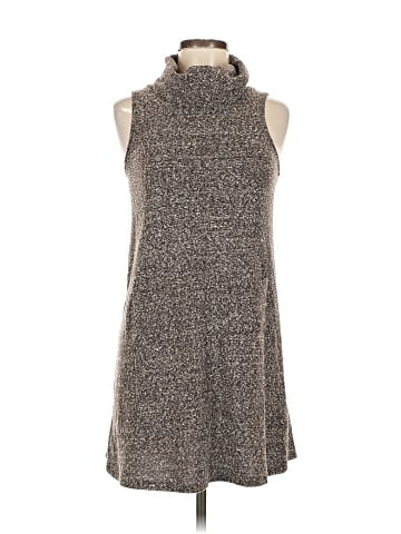 Mod Ref Casual Dress (view 1)