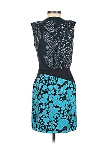 Leifsdottir Casual Dress (view 2)