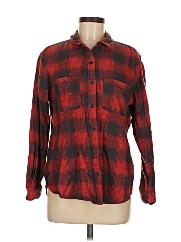 Universal Thread Long Sleeve Button-Down Shirt (view 1)