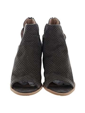 Express Sandals (view 2)