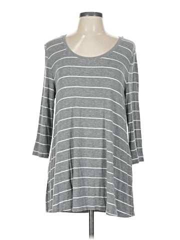 Gap 3/4 Sleeve T-Shirt (view 1)