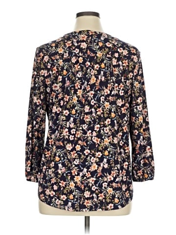 TWO by Vince Camuto 3/4 Sleeve Blouse (view 2)
