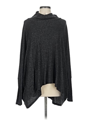 Self Contrast Poncho (view 1)