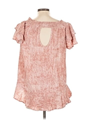 Romeo & Juliet Couture Short Sleeve Blouse (view 2)