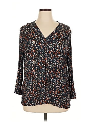 Hinge 3/4 Sleeve Blouse (view 1)