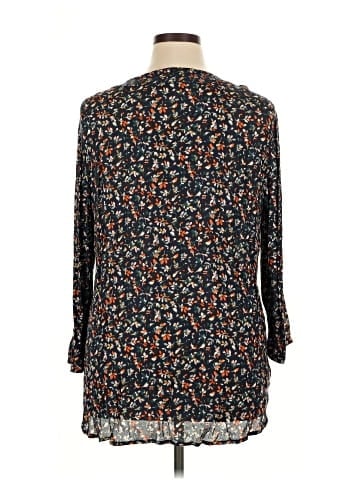 Hinge 3/4 Sleeve Blouse (view 2)