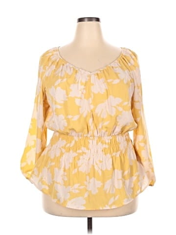 Sweet Rain 3/4 Sleeve Blouse (view 1)