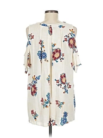 Blu Pepper Short Sleeve Blouse (view 2)