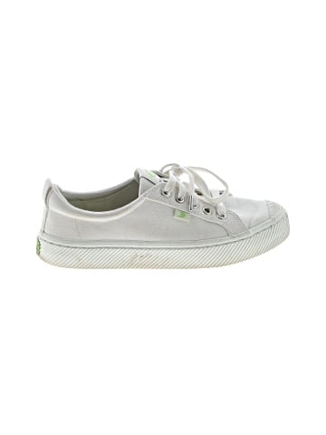 Cariuma Sneakers (view 1)