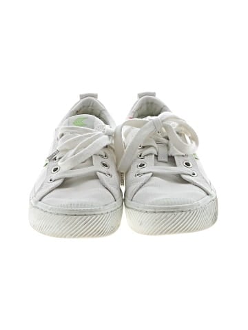 Cariuma Sneakers (view 2)