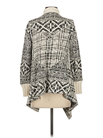 Tiny Cardigan (view 2)