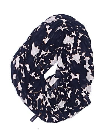The Limited Scarf (view 1)