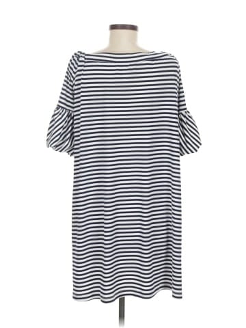 Donna Morgan 3/4 Sleeve Top (view 2)