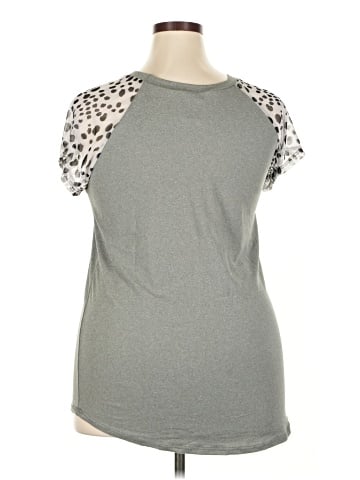 Acting Pro Short Sleeve Top (view 2)