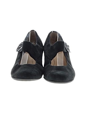 Ara Heels (view 2)