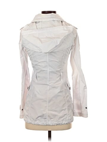 Burberry Trenchcoat (view 2)
