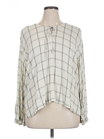 Melrose and Market 3/4 Sleeve Blouse (view 1)