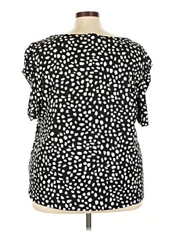 Socialite Short Sleeve Blouse (view 2)