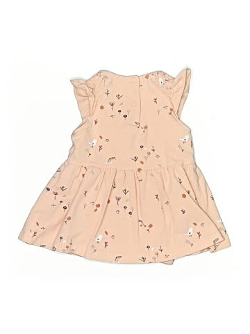 Un Deux Trois Short Sleeve Outfit (view 2)