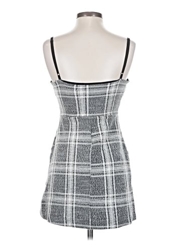 Urban Outfitters Casual Dress (view 2)