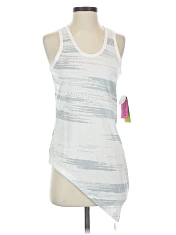 Zumba Wear Tank Top (view 1)