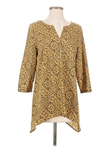 14th & Union 3/4 Sleeve Blouse (view 1)