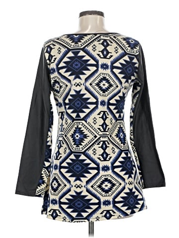 Coco & Tashi 3/4 Sleeve Top (view 2)