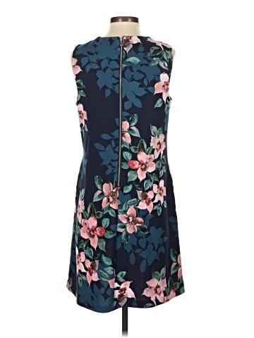 Donna Morgan Casual Dress (view 2)
