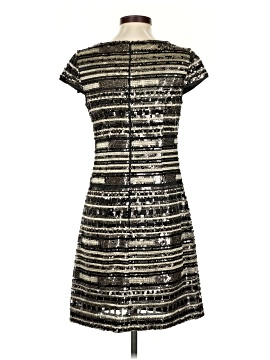 green emerald velvet dress Amazon.com: Vince Camuto Womens Stretch Crepe Shift, Black Gold, 2 :  Clothing, Shoes & Jewelry