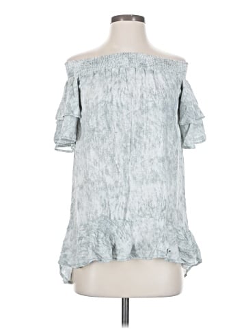 Romeo & Juliet Couture 3/4 Sleeve Blouse (view 1)