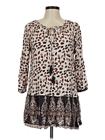 Hayden 3/4 Sleeve Blouse (view 1)
