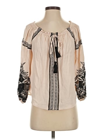 ASTR The Label 3/4 Sleeve Blouse (view 1)