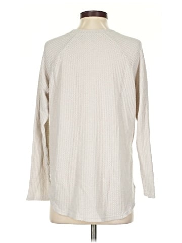 American Eagle Outfitters Long Sleeve T-Shirt (view 2)