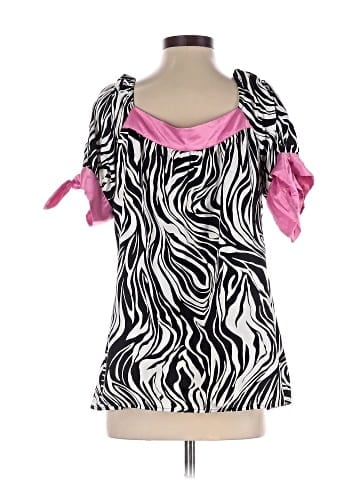 Sunny Leigh Short Sleeve Blouse (view 2)