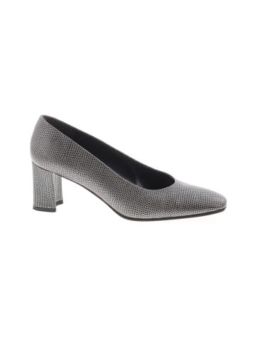 Stuart Weitzman Flats (view 1)