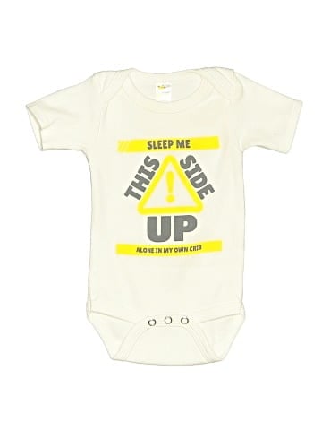 Laughing Giraffe Short Sleeve Onesie (view 1)