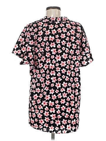 CAbi Short Sleeve Blouse (view 2)