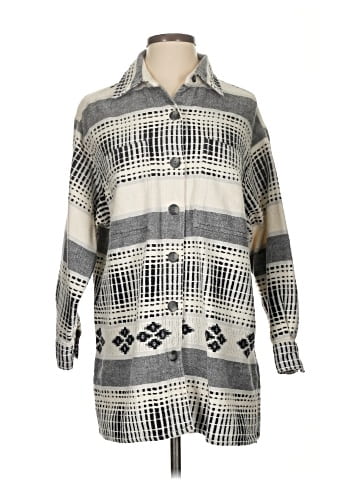 The Limited Long Sleeve Button-Down Shirt (view 1)