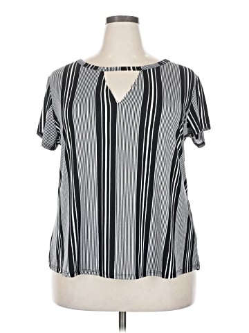 Free Kisses Short Sleeve Blouse (view 1)