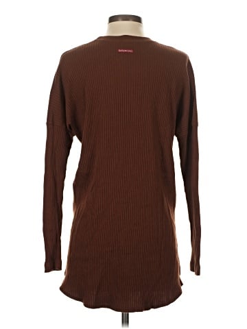 Hard Tail Long Sleeve Top (view 2)