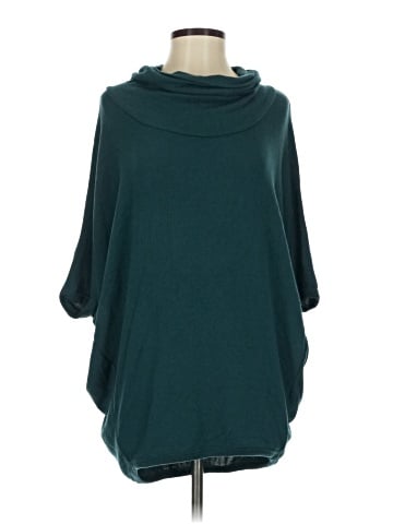 Laila Jayde Poncho (view 1)