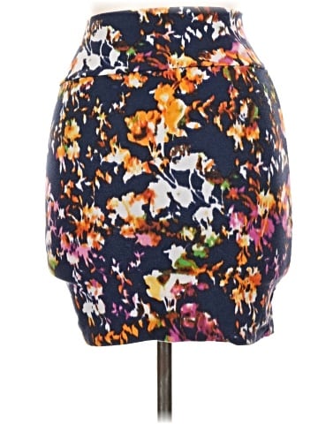 Lily White Casual Skirt (view 2)