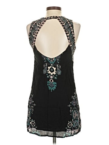 Ecote Sleeveless Blouse (view 2)