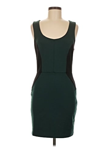 Robbi & Nikki Cocktail Dress (view 1)