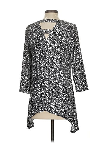 Cocomo 3/4 Sleeve Blouse (view 2)