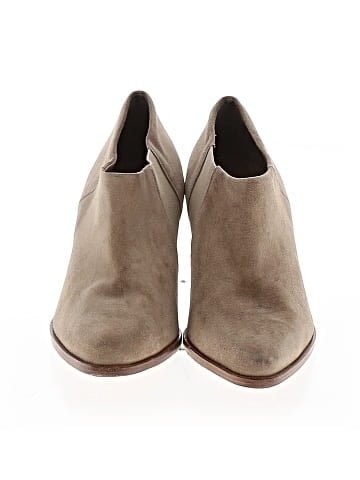 Vince. Ankle Boots (view 2)