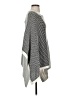 TWO by Vince Camuto Houndstooth Gray Poncho Size S - photo 4