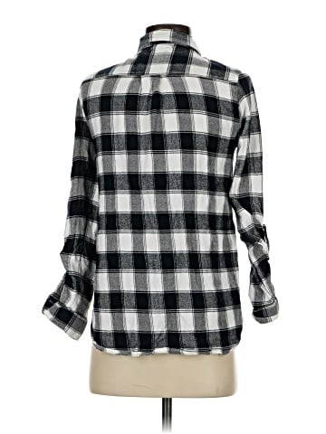 Gap Outlet Long Sleeve Button-Down Shirt (view 2)