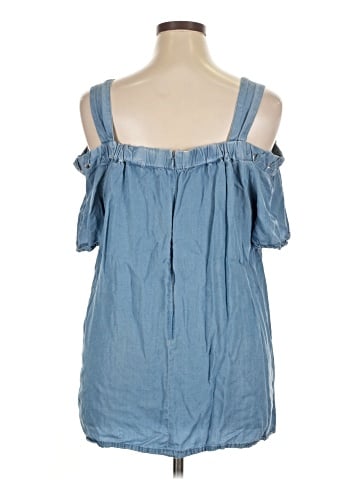 Appraisal Short Sleeve Top (view 2)