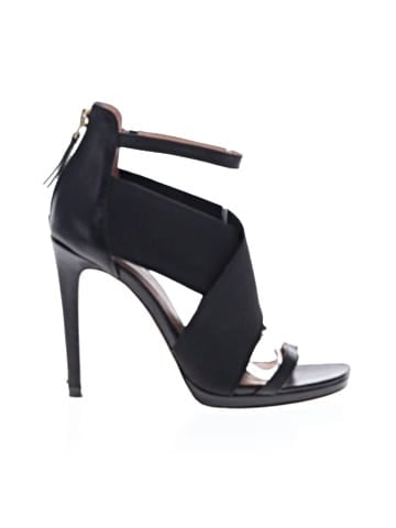 VC Signature by Vince Camuto Heels (view 1)
